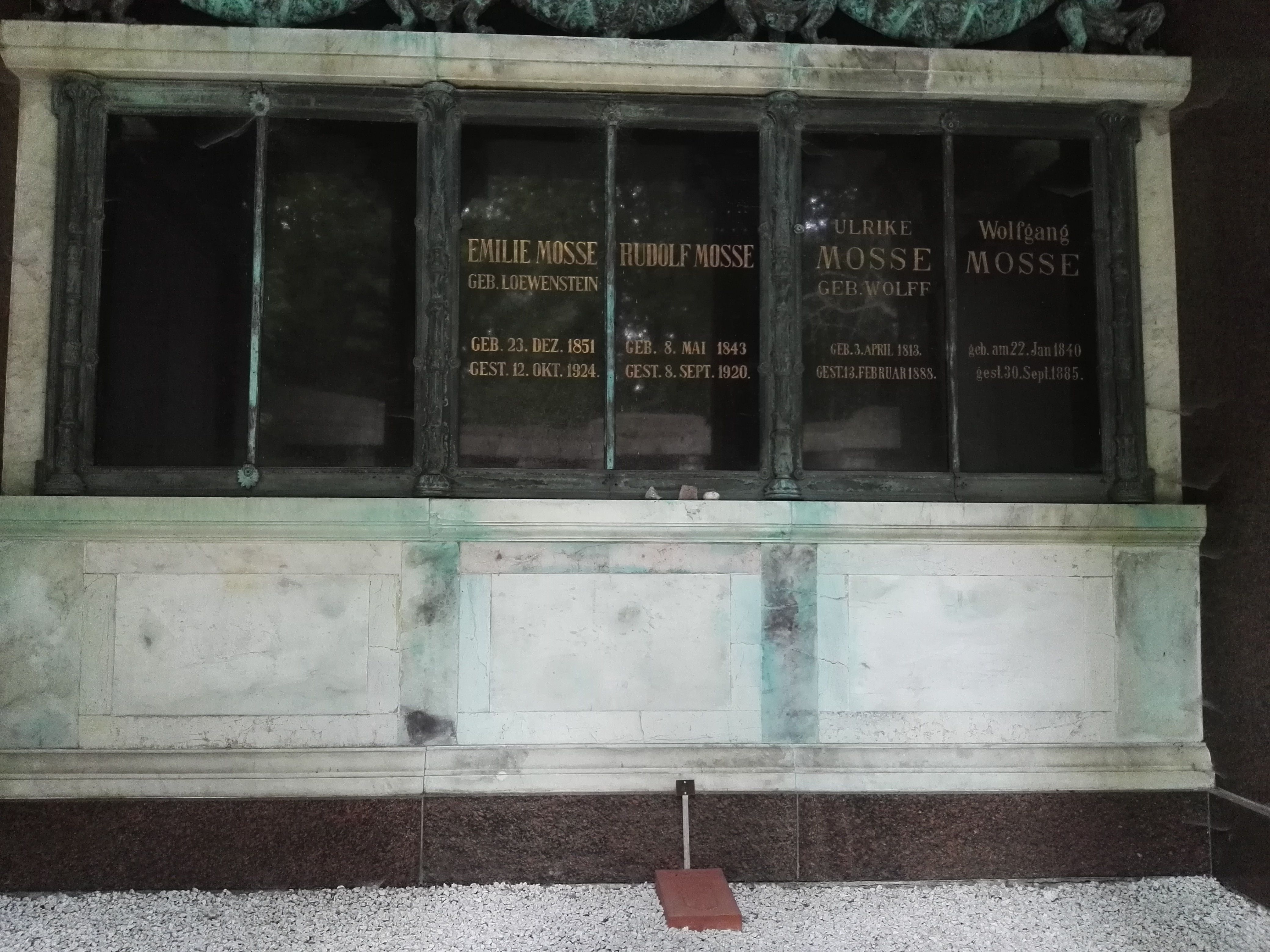 Grabstätte von Rudolf Mosse auf dem Jüdischen Friedhof Weißensee